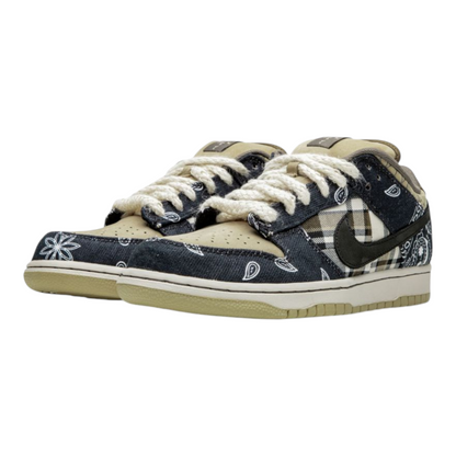 Nike Dunk
Nike SB Dunk Low Travis Scott (Regular Box)