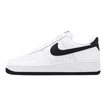 NIKE 
Air Force 1 '07 - Womens