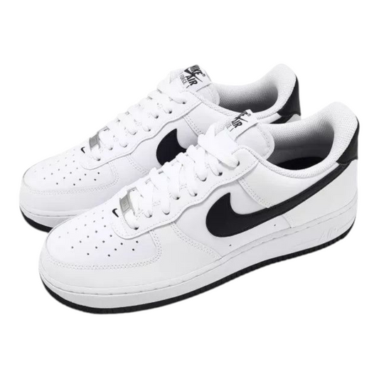 NIKE 
Air Force 1 '07 - Womens