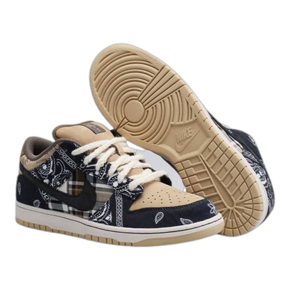 Nike Dunk
Nike SB Dunk Low Travis Scott (Regular Box)