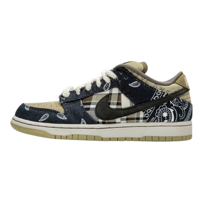 Nike Dunk
Nike SB Dunk Low Travis Scott (Regular Box)