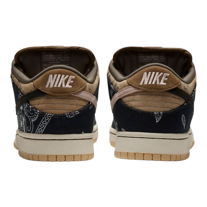 Nike Dunk
Nike SB Dunk Low Travis Scott (Regular Box)